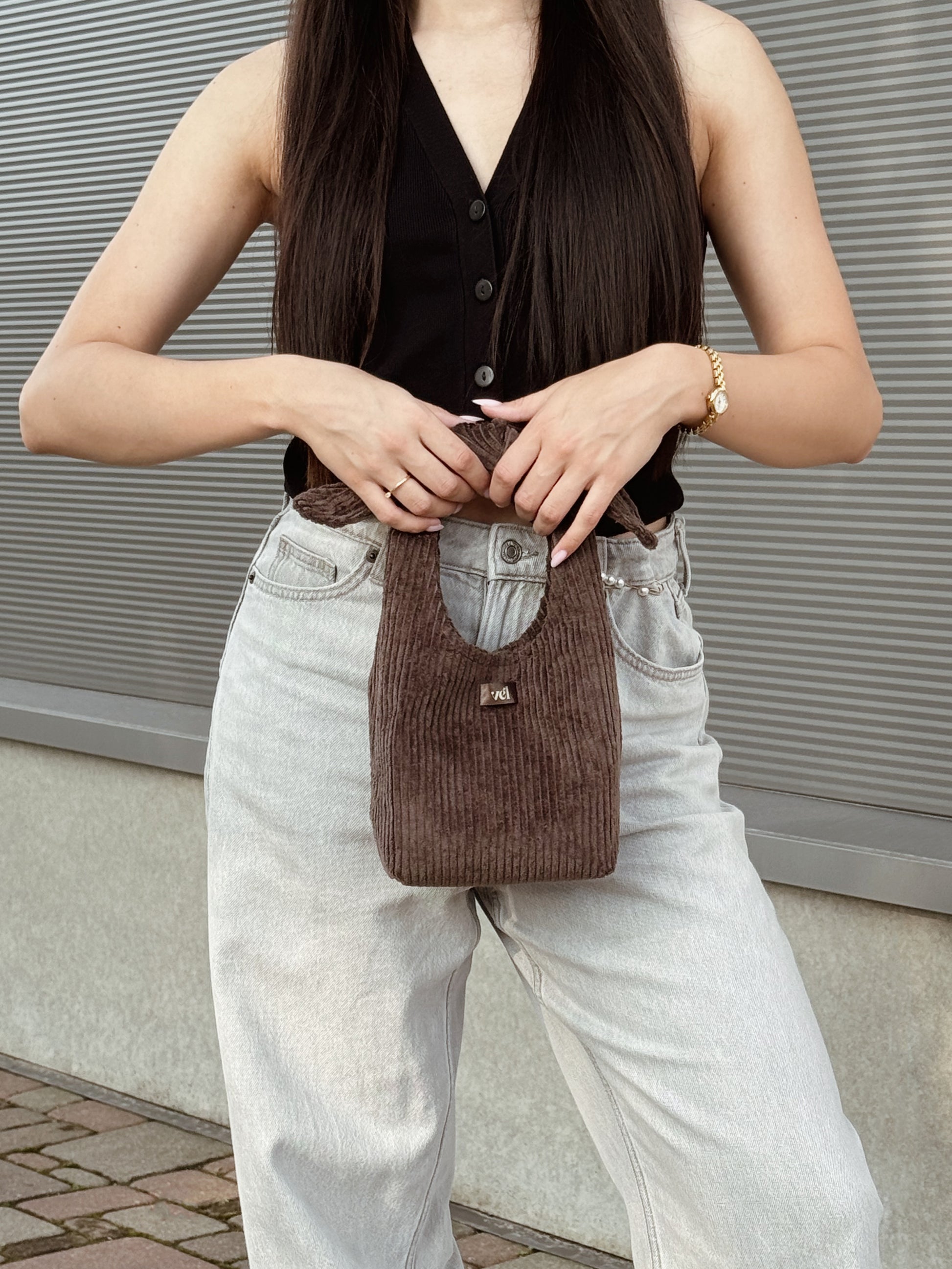 PIRMS-PASŪTĪJUMS. Velveta clutch "vēlme mini" Espresso
