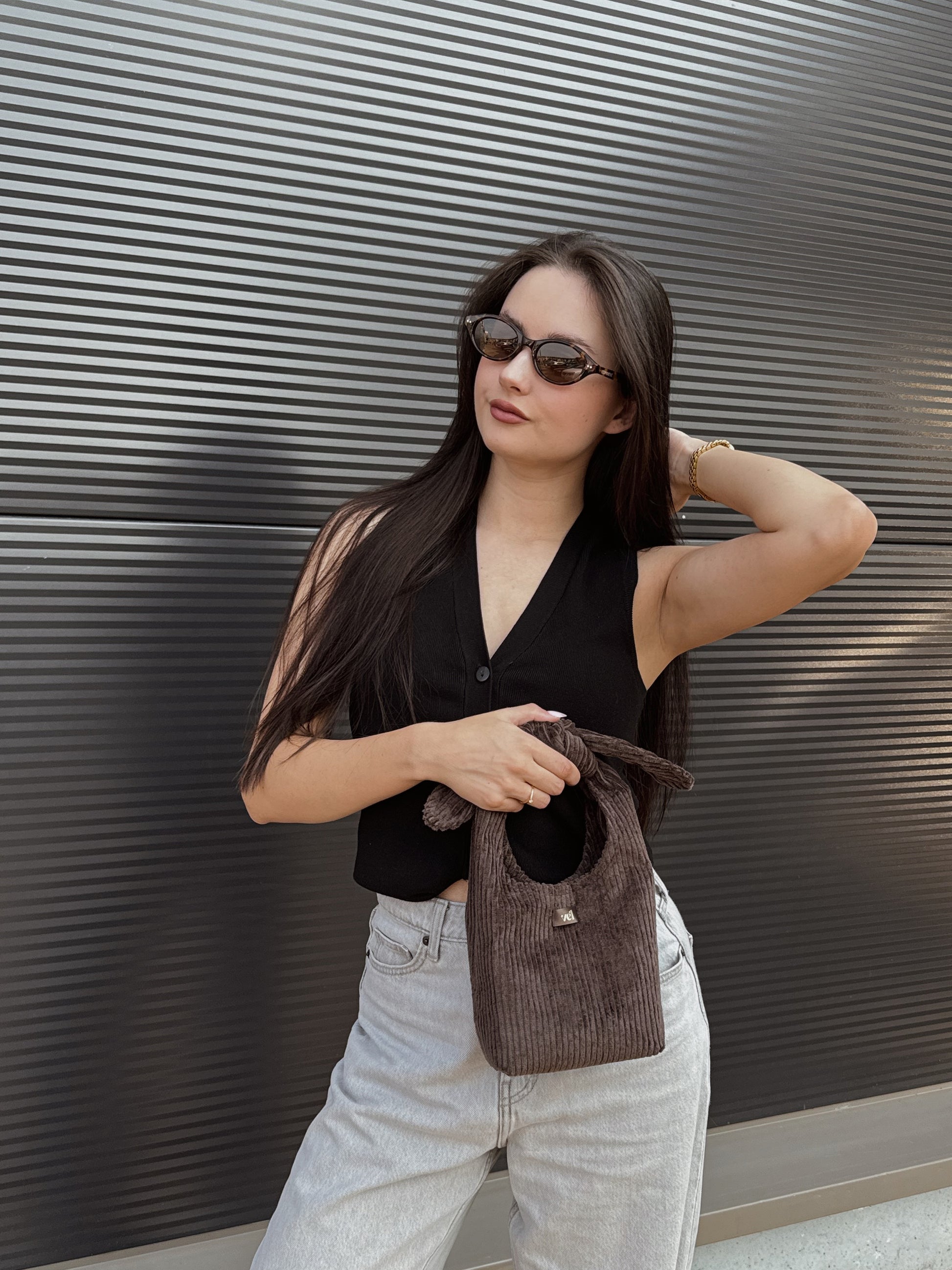 PIRMS-PASŪTĪJUMS. Velveta clutch "vēlme mini" Espresso