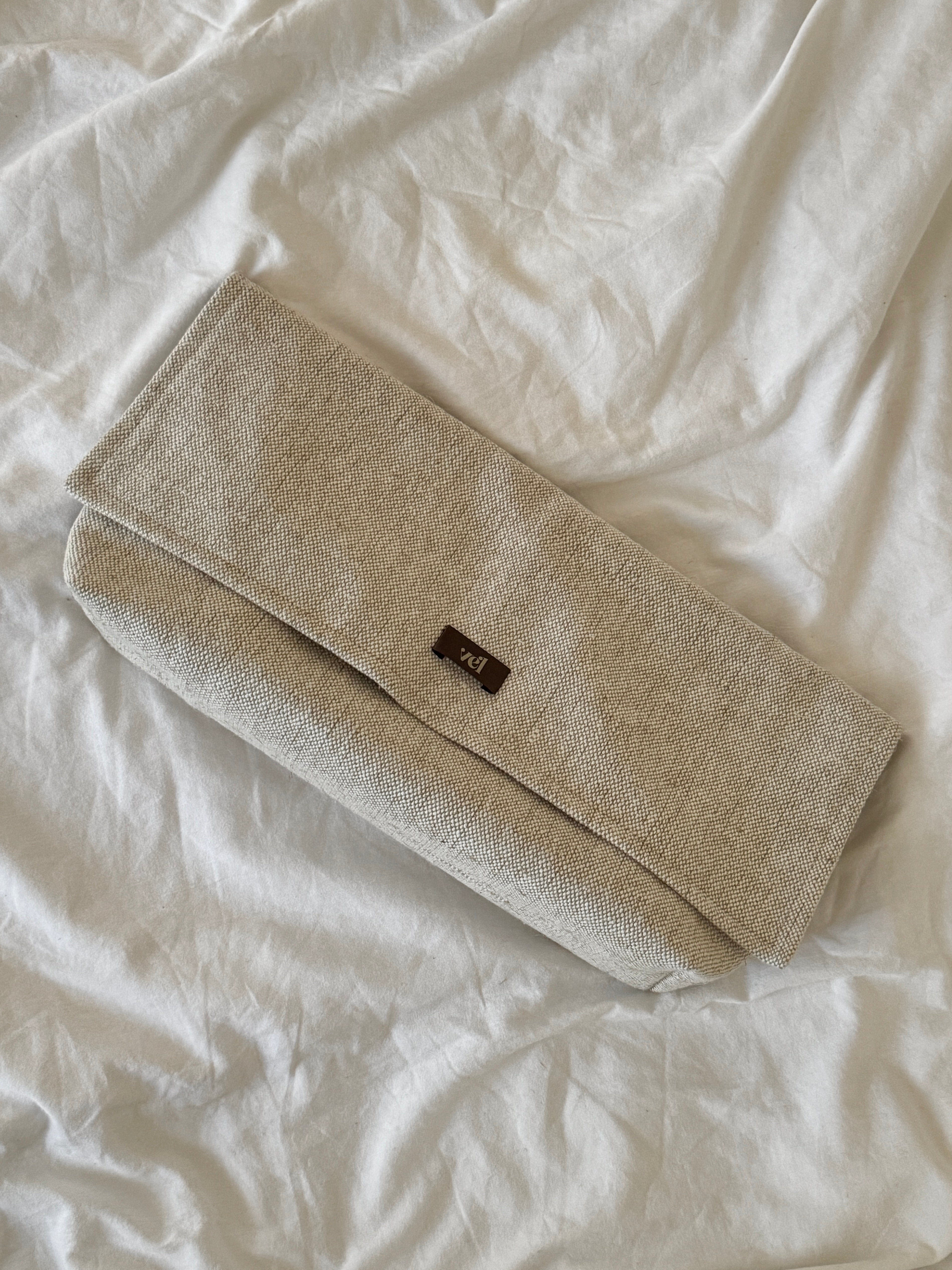 "vēsma clutch" Smilts