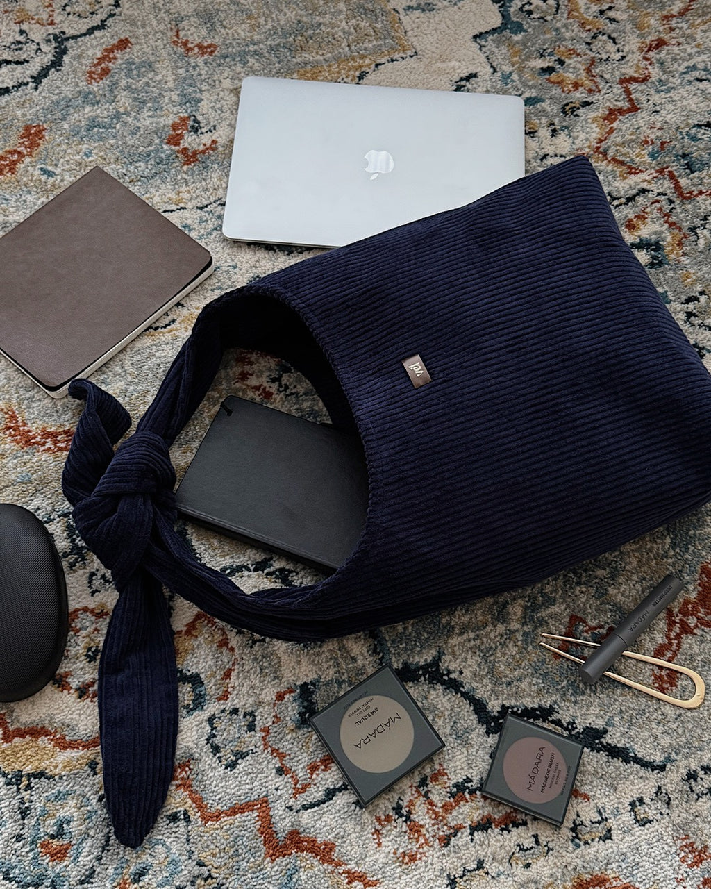 PIRMS-PASŪTĪJUMS. Velveta soma "vēlme grande" Mellene