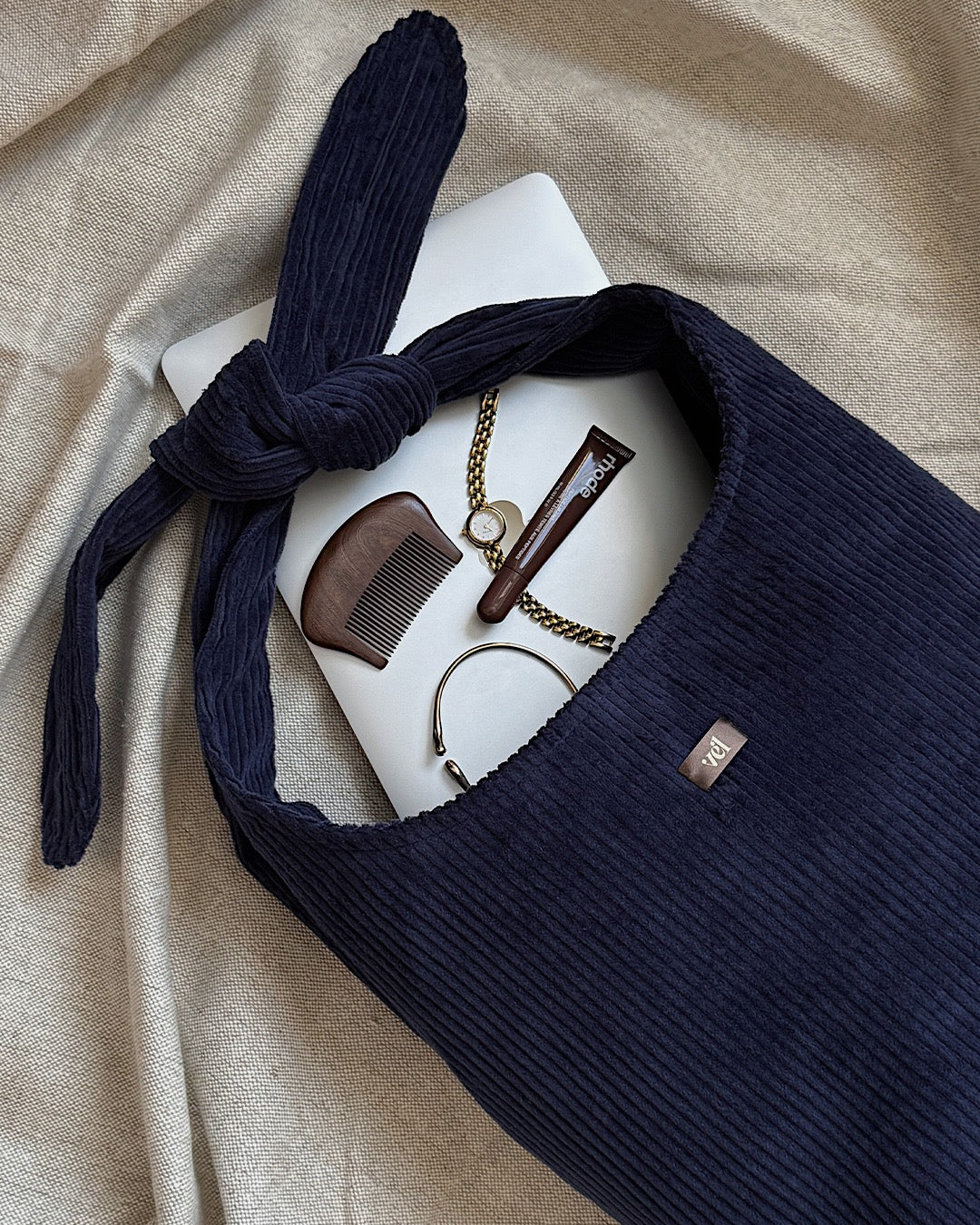 PIRMS-PASŪTĪJUMS. Velveta soma "vēlme grande" Mellene