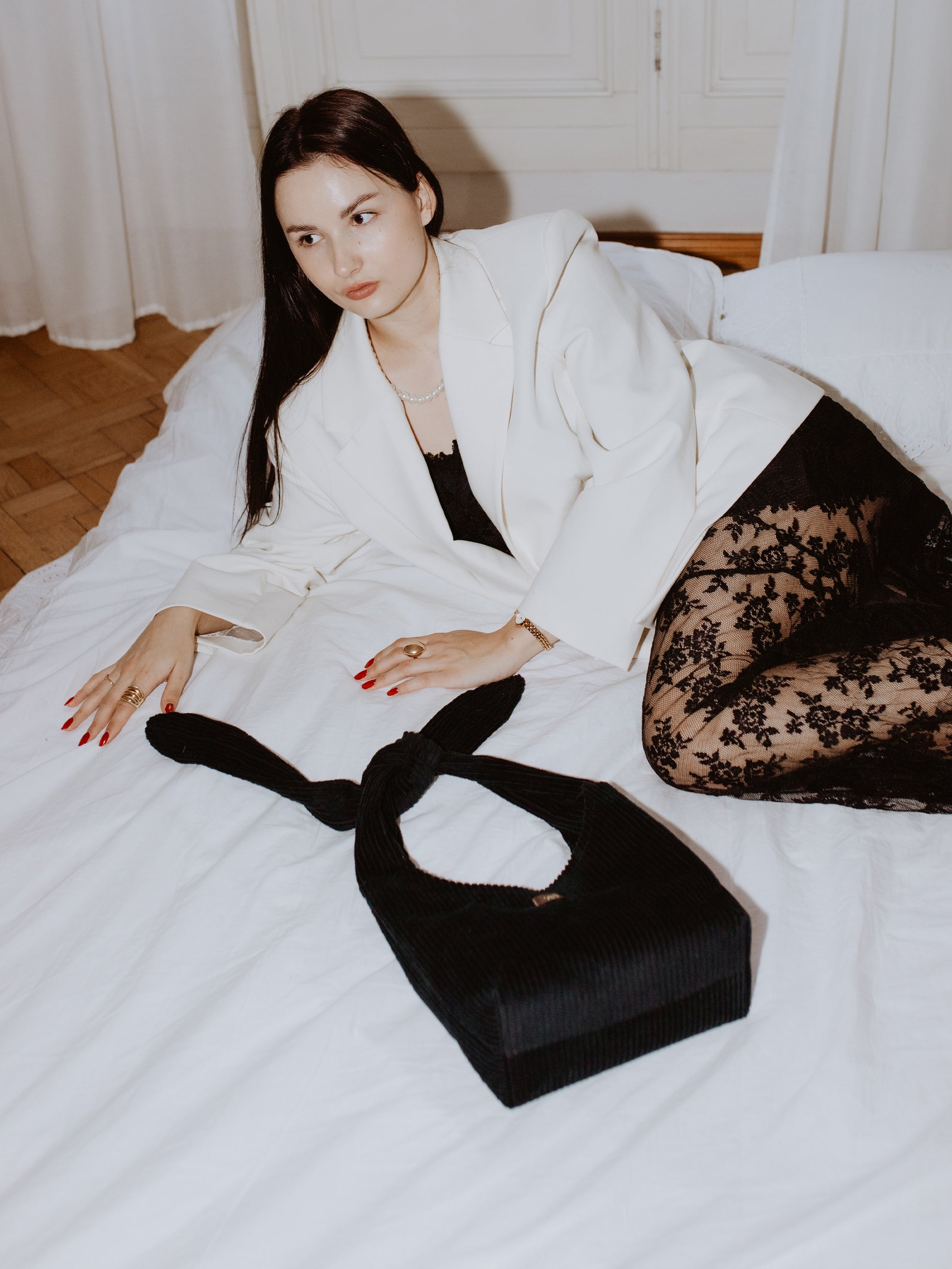 PIRMS-PASŪTĪJUMS. Velveta soma "vēlme" Ogle