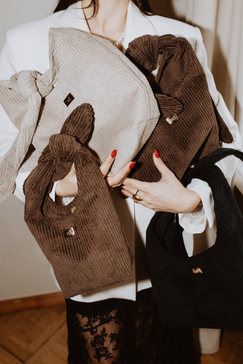 PIRMS-PASŪTĪJUMS. Velveta clutch "vēlme mini" Espresso