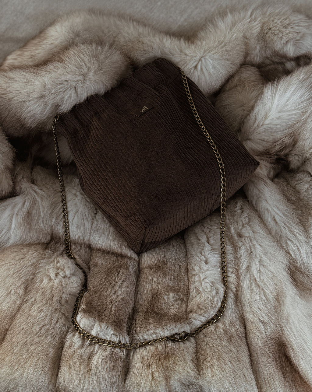 Velveta soma "aura" Espresso